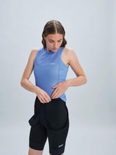 Załaduj obraz do przeglądarki galerii, Koszulka rowerowa POC W's Essential Layer Vest - Bazzite Blue